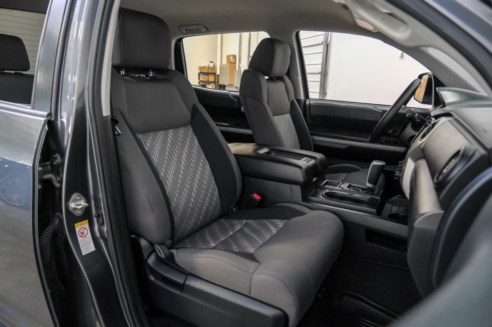 2018 Toyota Tundra 4WD CrewMax SR5 Lifted CustomWheels TowPkg RemoteStart 39