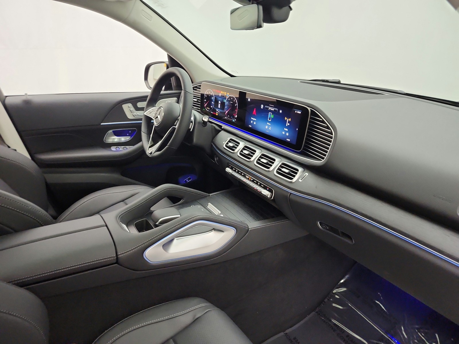 New 2026 Black Mercedes-Benz GLE 450 4MATIC® SUV image 15