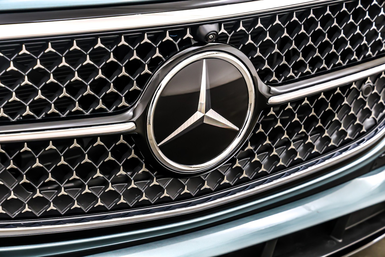 New 2026 Verde Silver Metallic Mercedes-Benz E 350 image 13