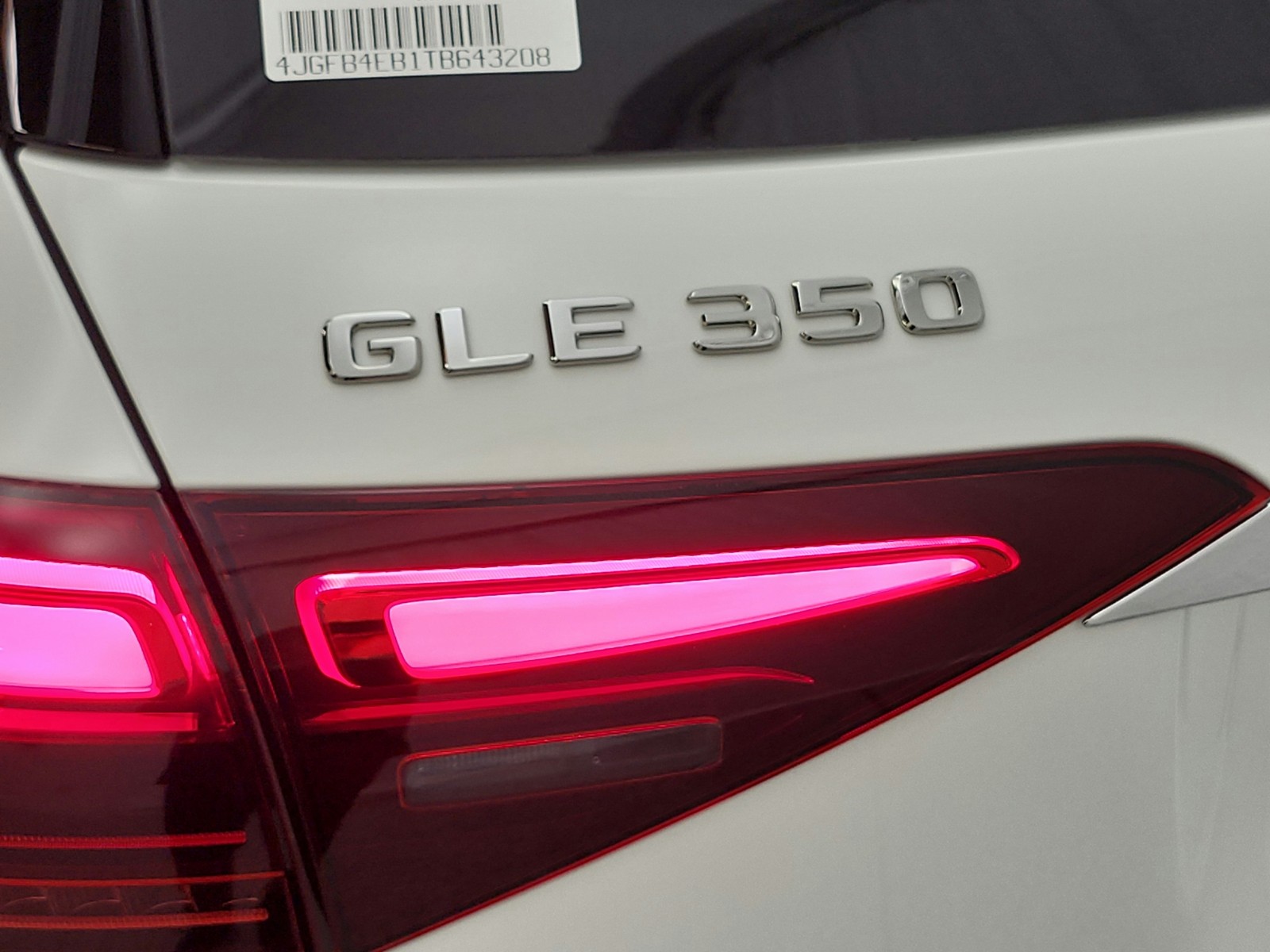 New 2026 Polar White Mercedes-Benz GLE 350 image 16