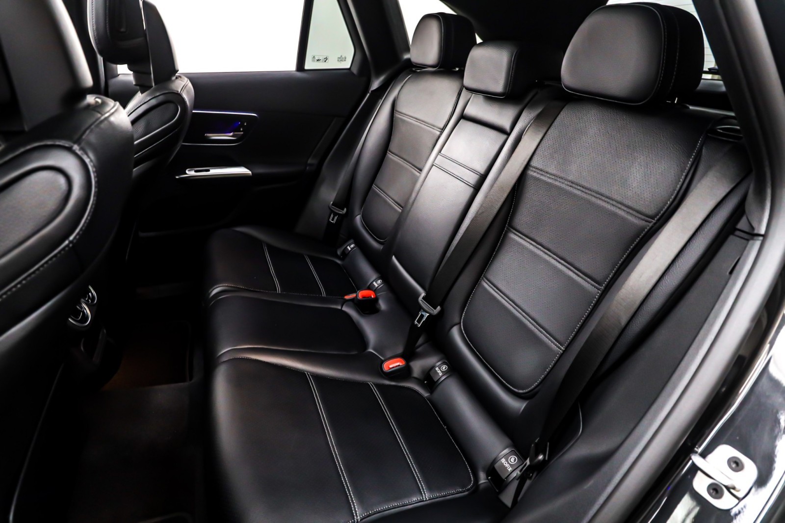 New 2026 Graphite Grey Metallic Mercedes-Benz GLC 300 image 8