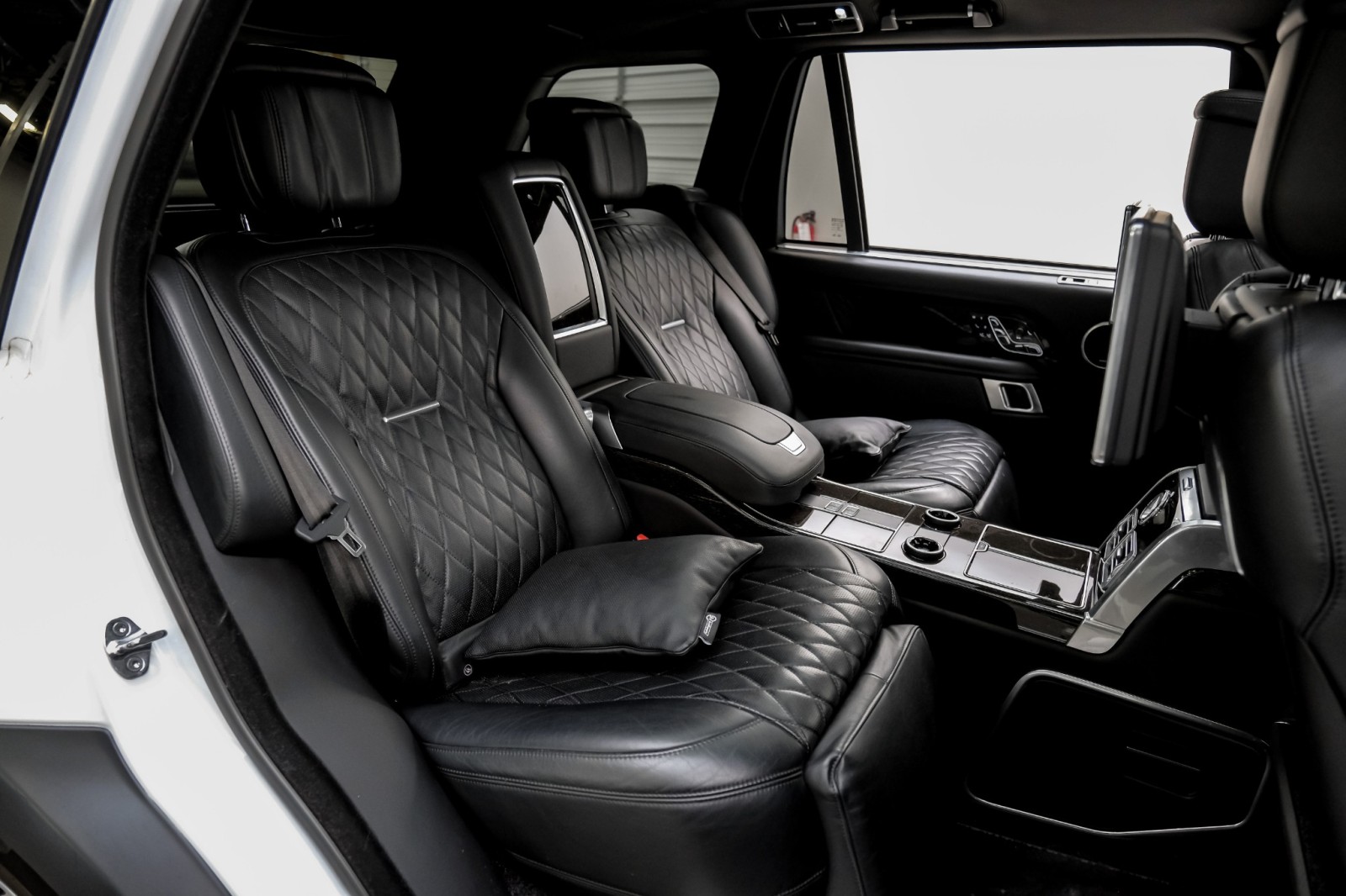 2020 Land Rover Range Rover SV Autobiography LWB 4PlaceSeating 22DiamondAlloys PwrBoards 46