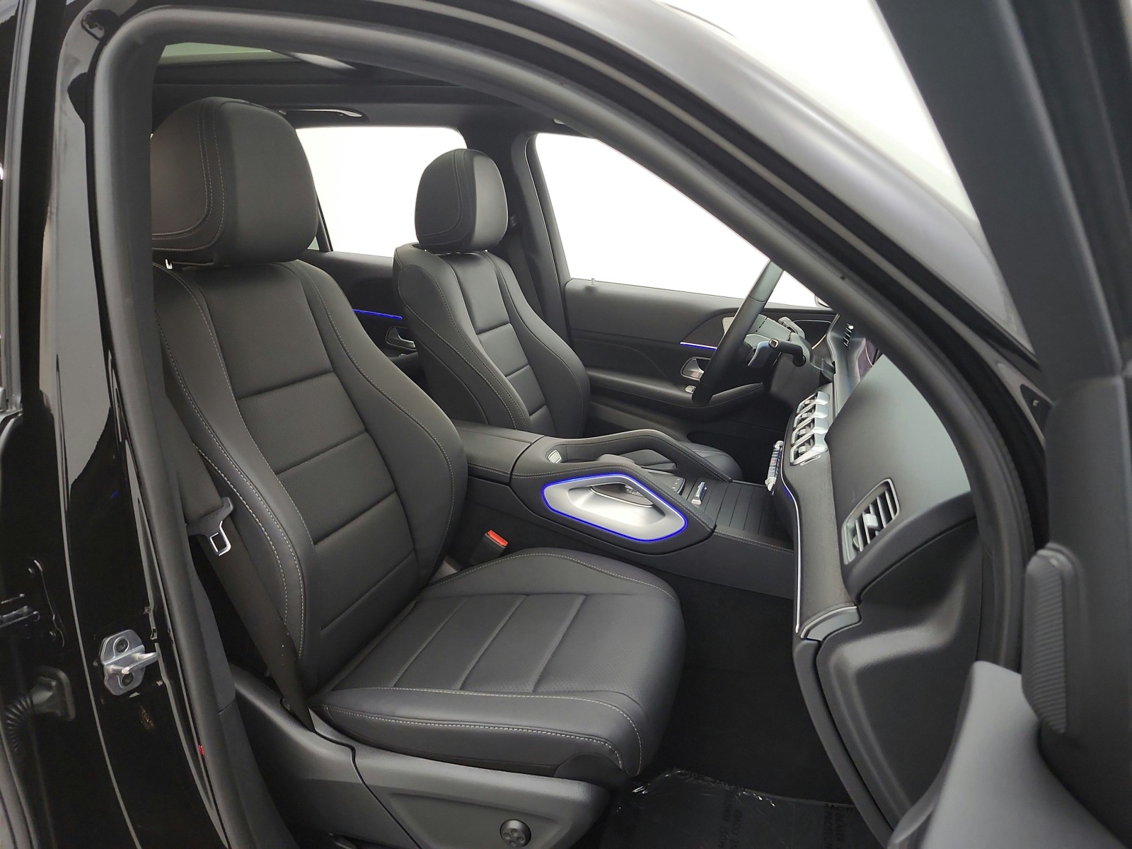 Certified Used 2026 Obsidian Black Metallic Mercedes-Benz GLE 350 4MATIC® SUV image 21