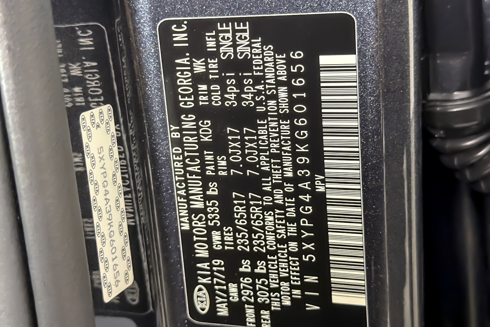 Used 2019 GRAVITY GREY Kia L FWD image 26