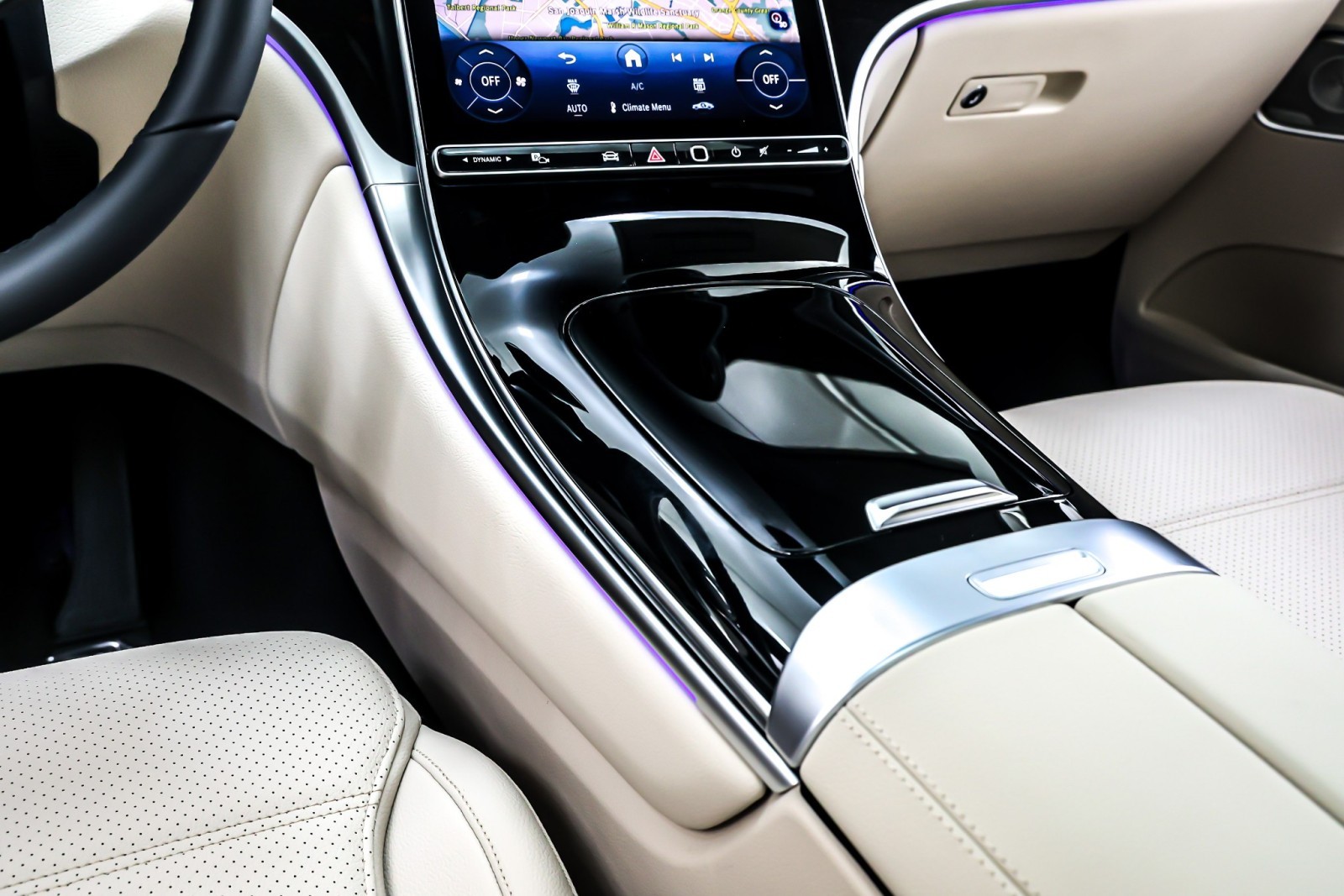 New 2026 Polar White Mercedes-Benz GLC 300 image 6