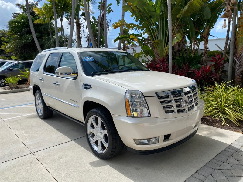 2010 Cadillac Escalade SUNROOF NAV Premium LOW MILES 66,933 in ,