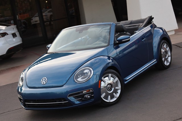 Silk Blue Metallic/Black Roof 2018 Volkswagen Beetle Convertible Front-Wheel Drive Automatic