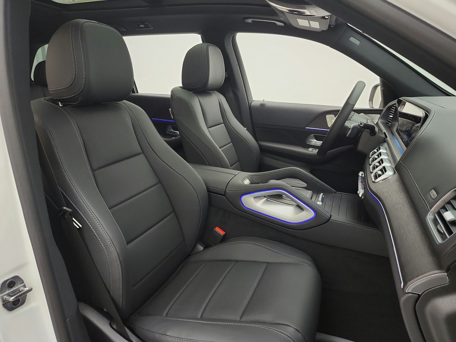 New 2026 Polar White Mercedes-Benz GLS 450 4MATIC® SUV image 13