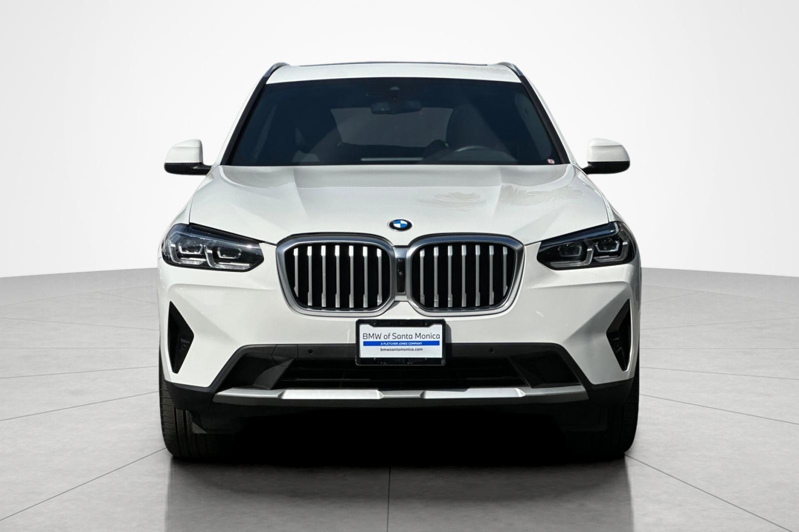 Used 2023 Alpine White BMW sDrive30i image 8