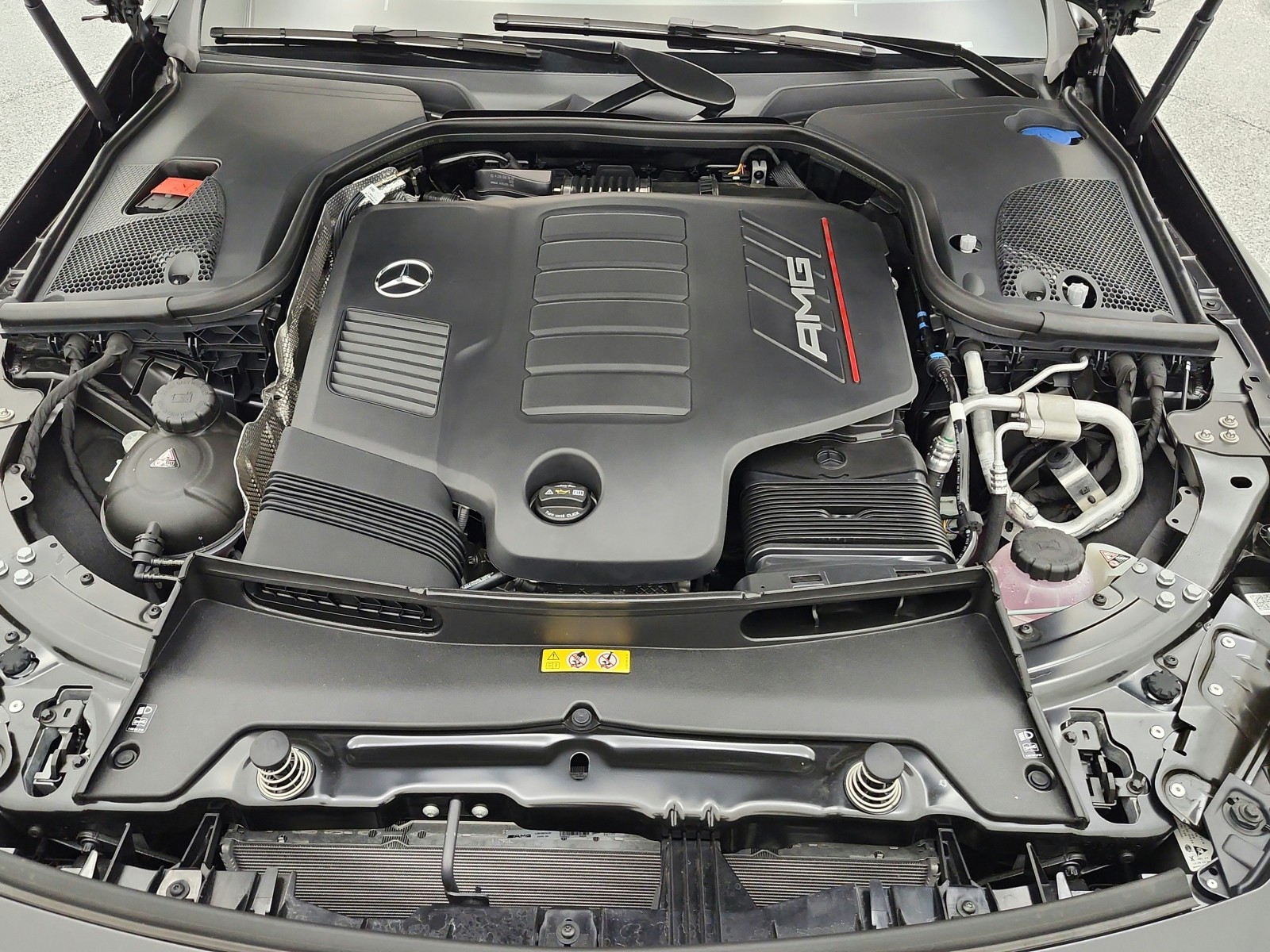 New 2026 MANUFAKTUR Graphite Grey Magno Mercedes-Benz AMG® GT 43 image 13