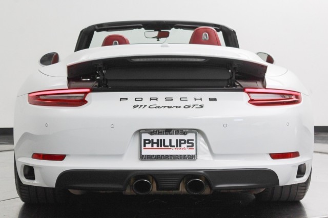 2018 Porsche 911 Carrera GTS 4