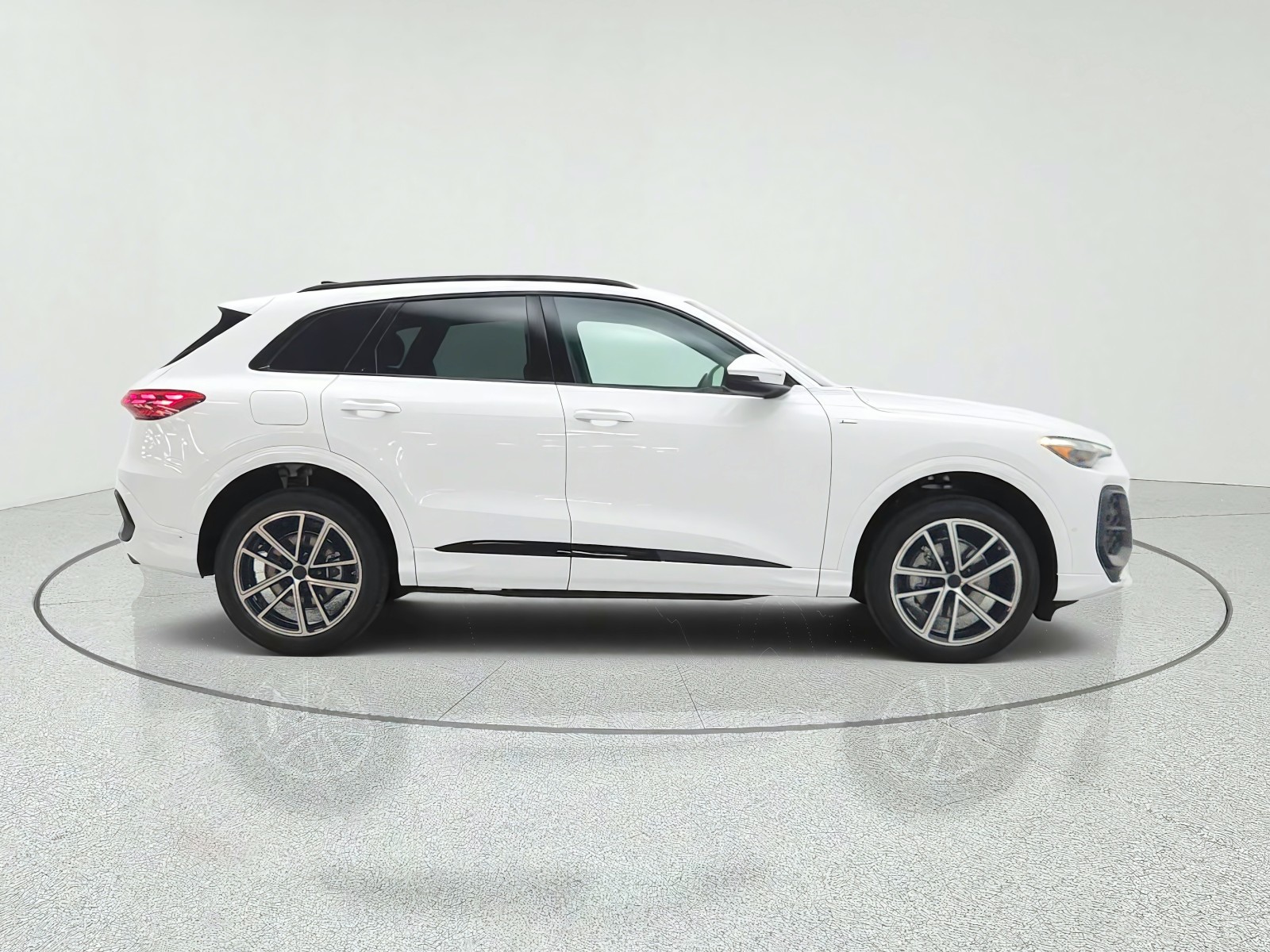 New 2026 Arkona White Audi Premium Plus 2.0 TFSI quattro image 4