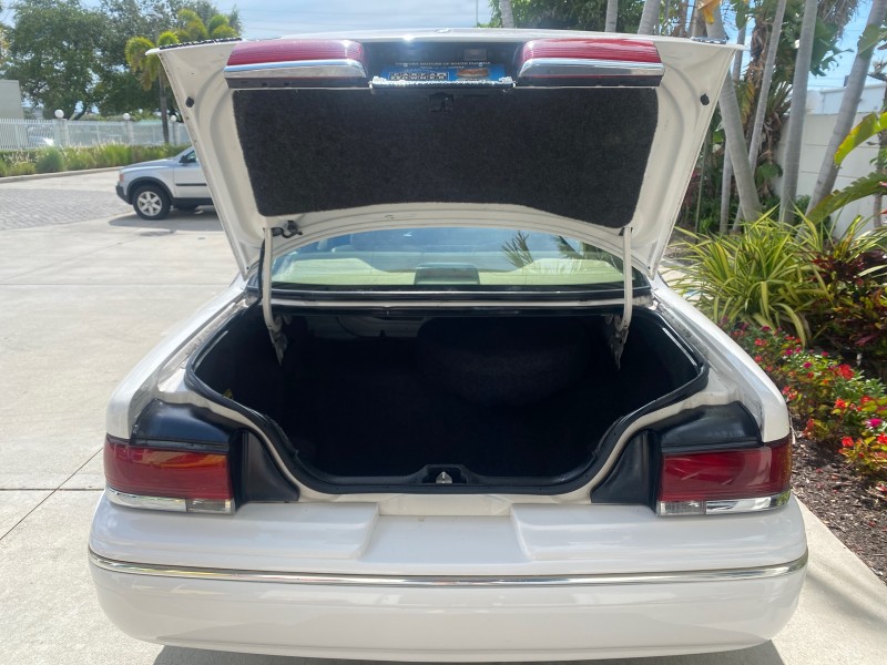 1995 Ford Crown Victoria LOW MILES 43,331 in , 