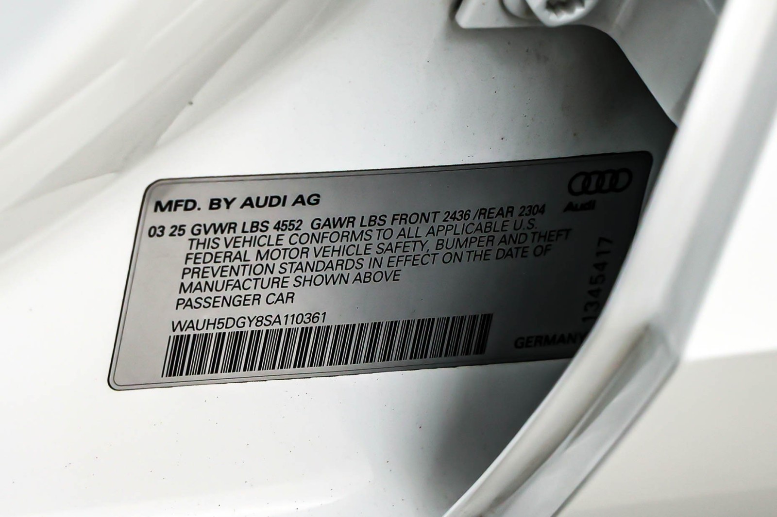 Used 2025 Glacier White Metallic Audi Premium Plus 2.0 TFSI quattro image 25