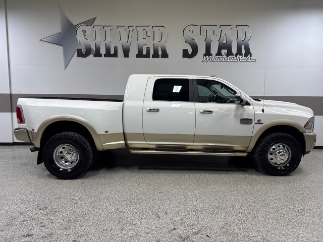 2017 Ram 3500 Laramie Longhorn 4WD Cummins MegaCab in ,