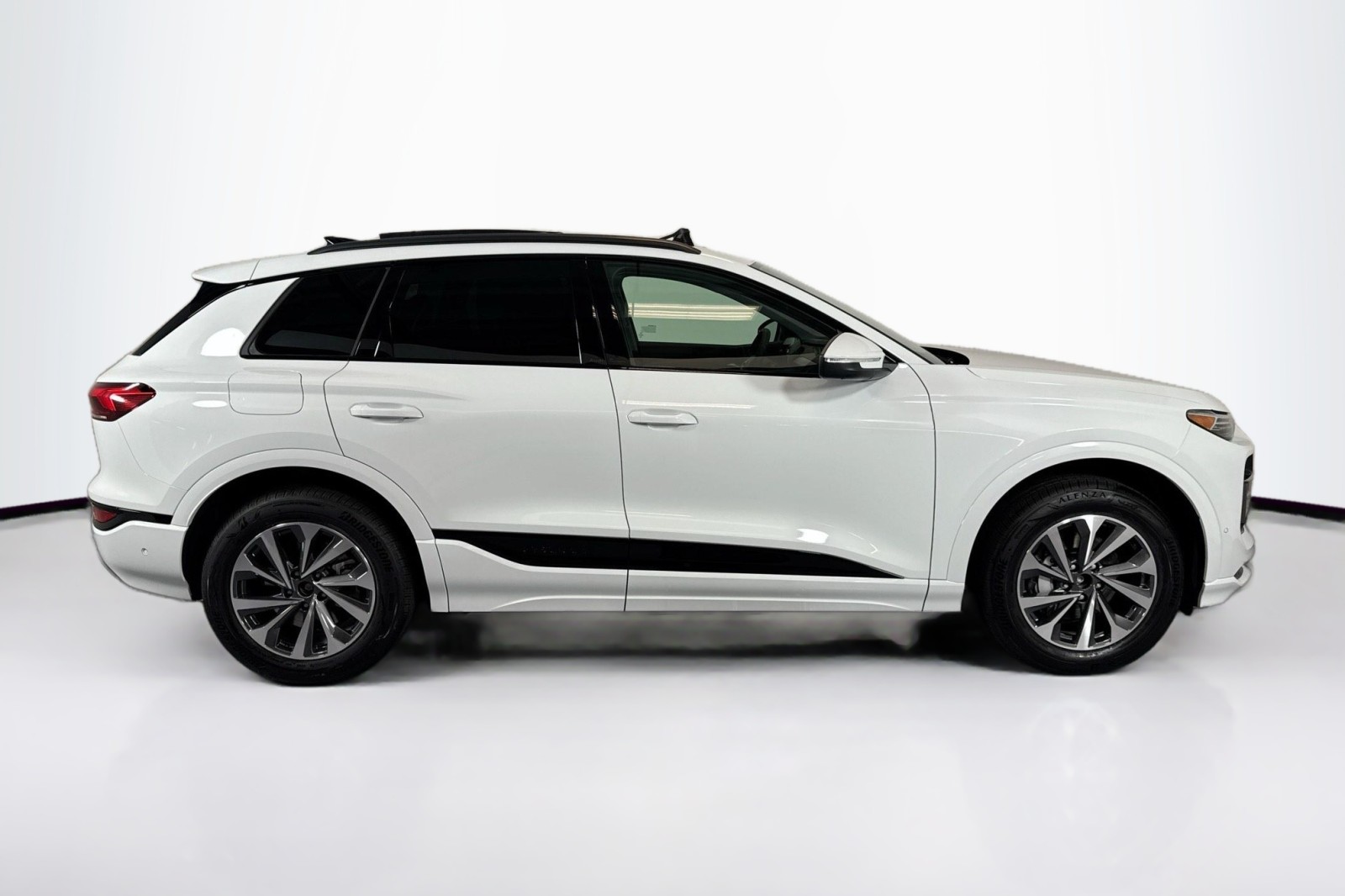 New 2025 Glacier White Metallic Audi Premium Plus quattro image 4