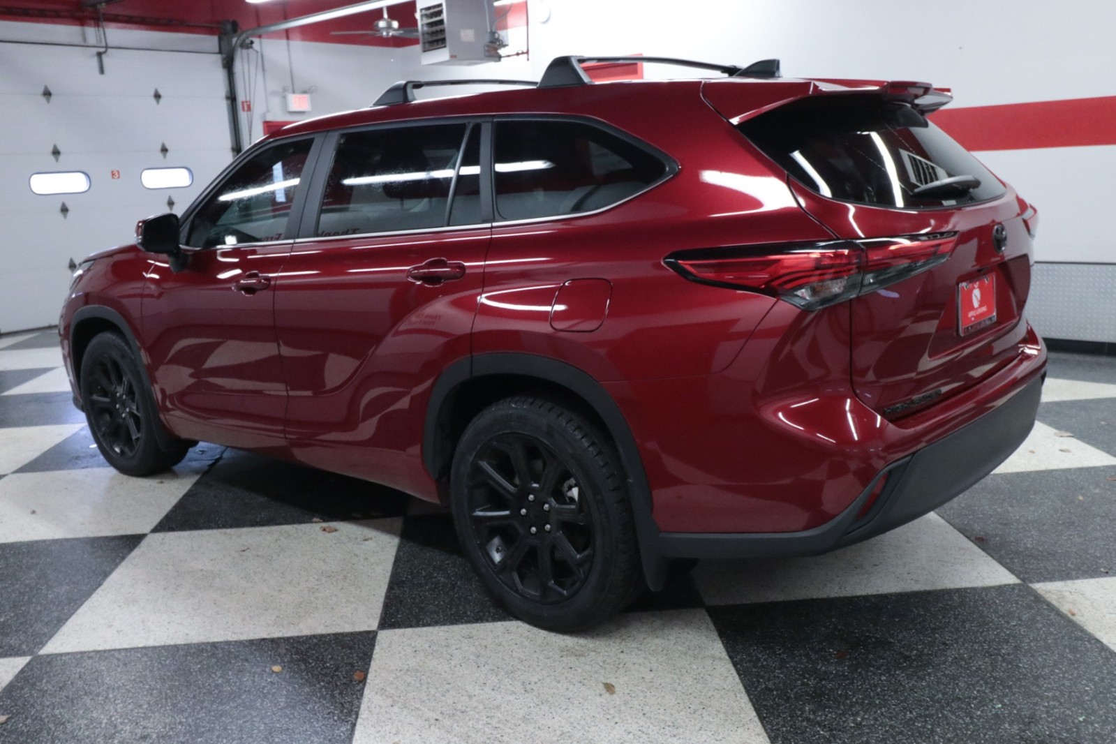 Used Car 2023 Toyota Highlander  Le For Sale Under $35,000 In Austin, Texas