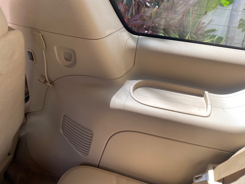 2013 Cadillac Escalade Luxury 1 OWNER LOW MILES 70,251 in ,