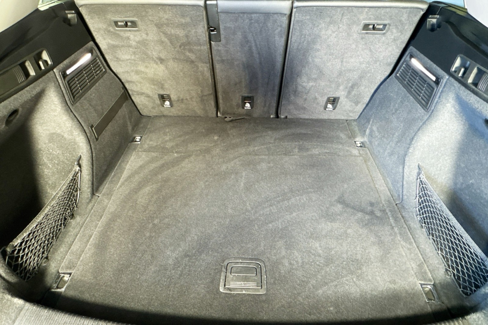 Used 2022 MYTHOS BLACK Audi S line Premium image 24