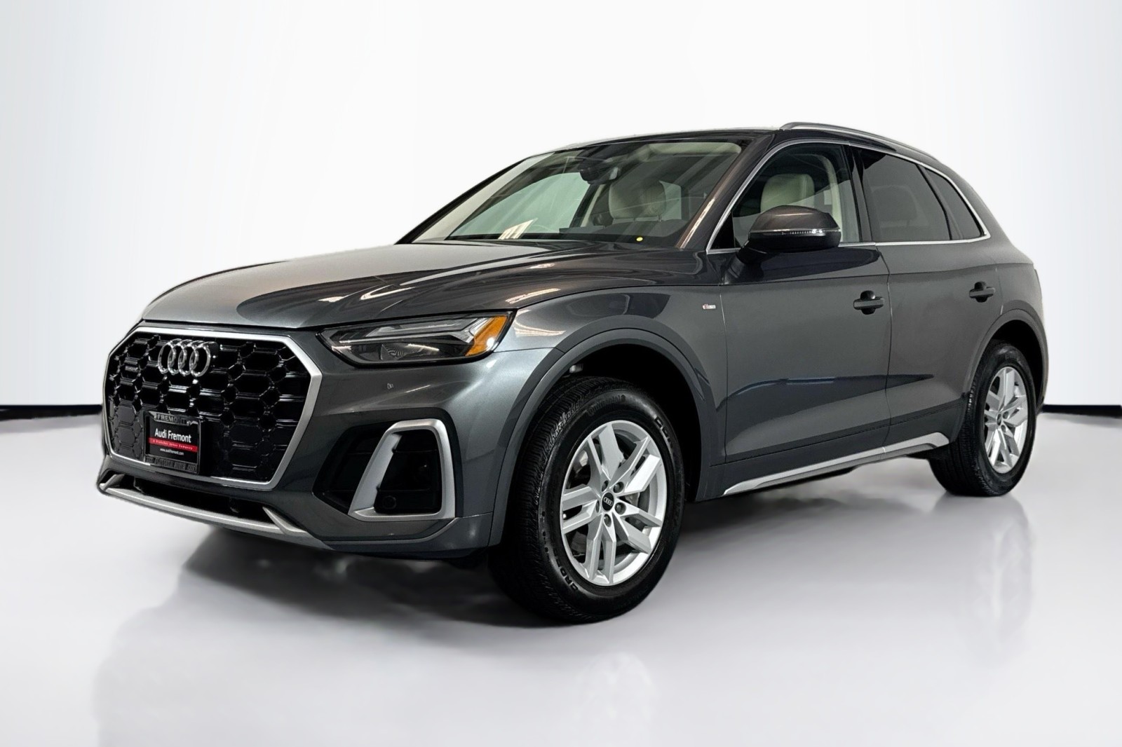 2022 Audi Q5 S line Premium