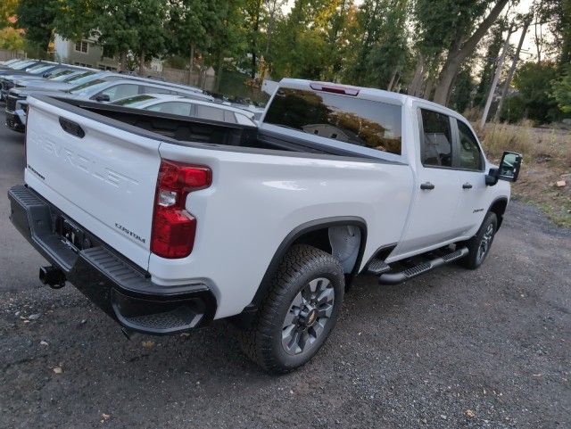 2025 Chevrolet Silverado 2500HD Custom 11