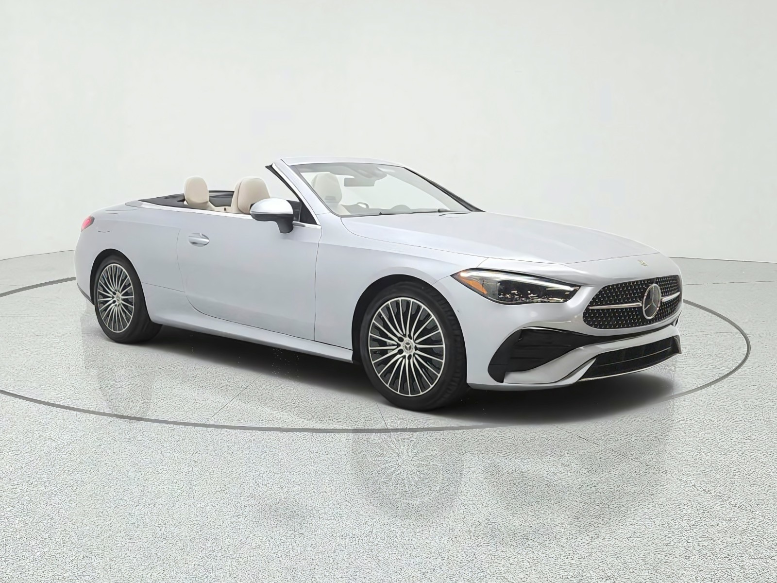 New 2027 Cirrus Silver Metallic Mercedes-Benz CLE 300 4MATIC® Cabriolet image 3