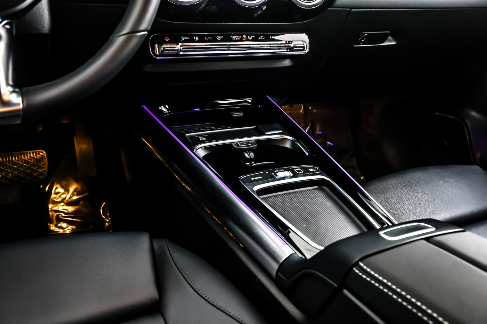 New 2025 Cosmos Black Metallic Mercedes-Benz GLA 250 SUV image 6