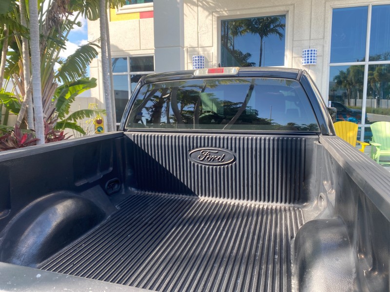 2006 Ford F-150 STX 4 DOOR LOW MILES 92,223 in ,