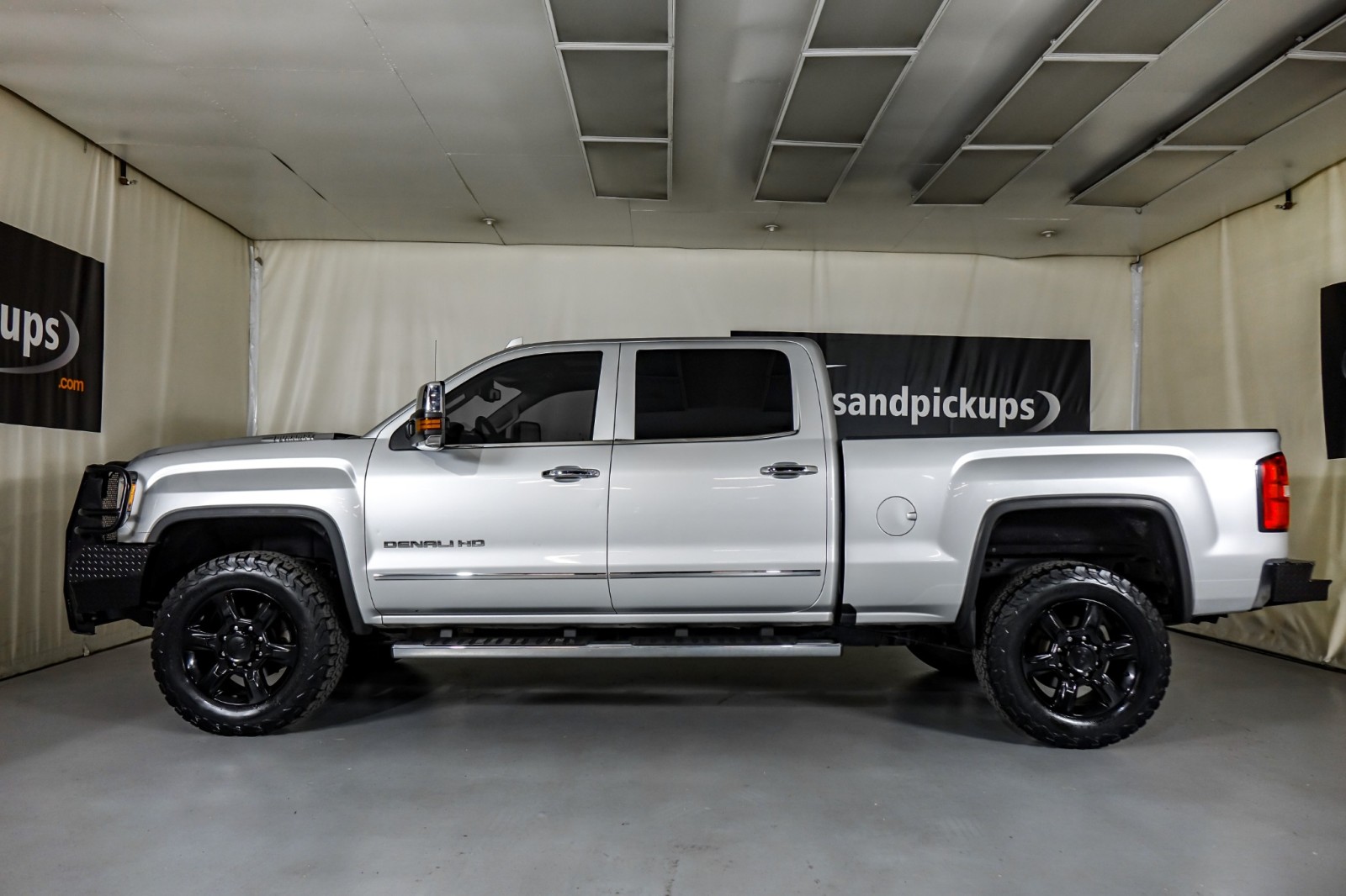 2019 GMC Sierra 2500HD Denali 11