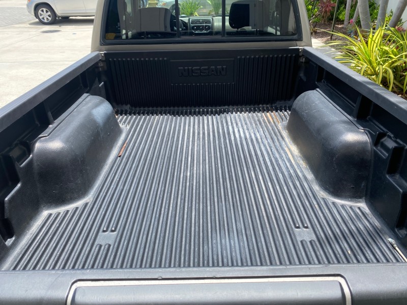 2004 Nissan Frontier 2WD XE LOW MILES 70,694 PU in , 