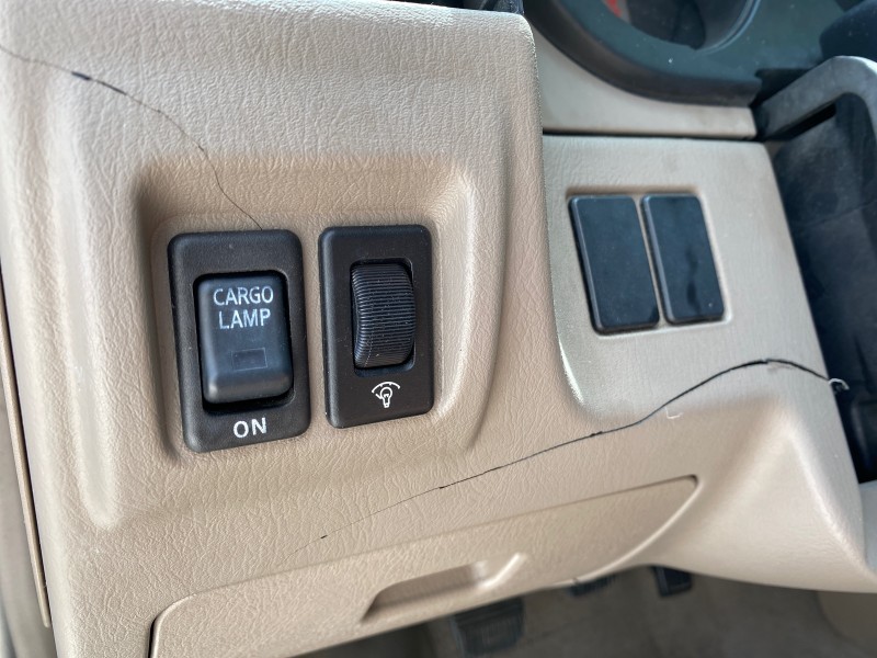 2004 Nissan Frontier 2WD XE LOW MILES 70,694 PU in , 