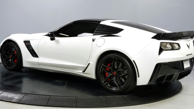 2015 Chevrolet Corvette Z06 2LZ 8