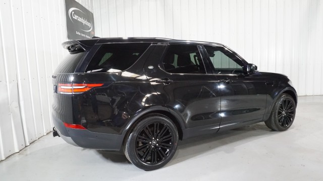 2017 Land Rover Discovery HSE Luxury 9