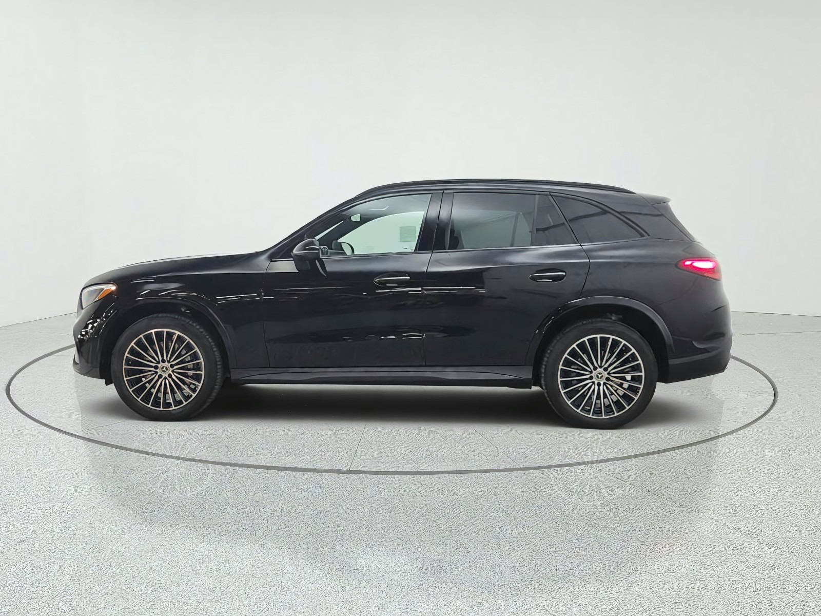 New 2027 Black Mercedes-Benz GLC 300 SUV image 8