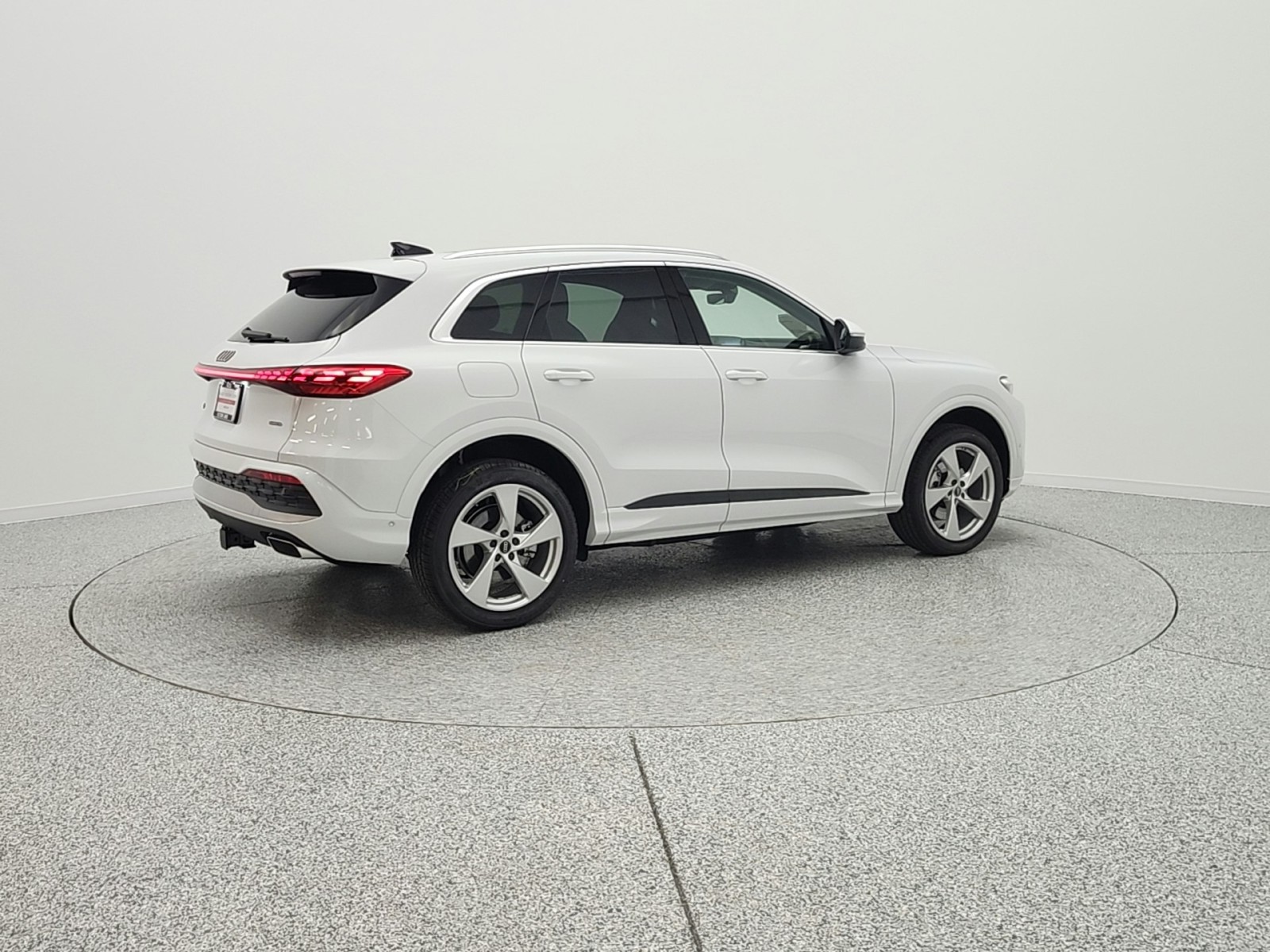 New 2025 Glacier White Metallic Audi Premium Plus 2.0 TFSI quattro image 5