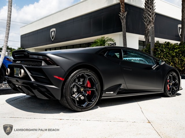 2022 Lamborghini Huracan EVO  in , 