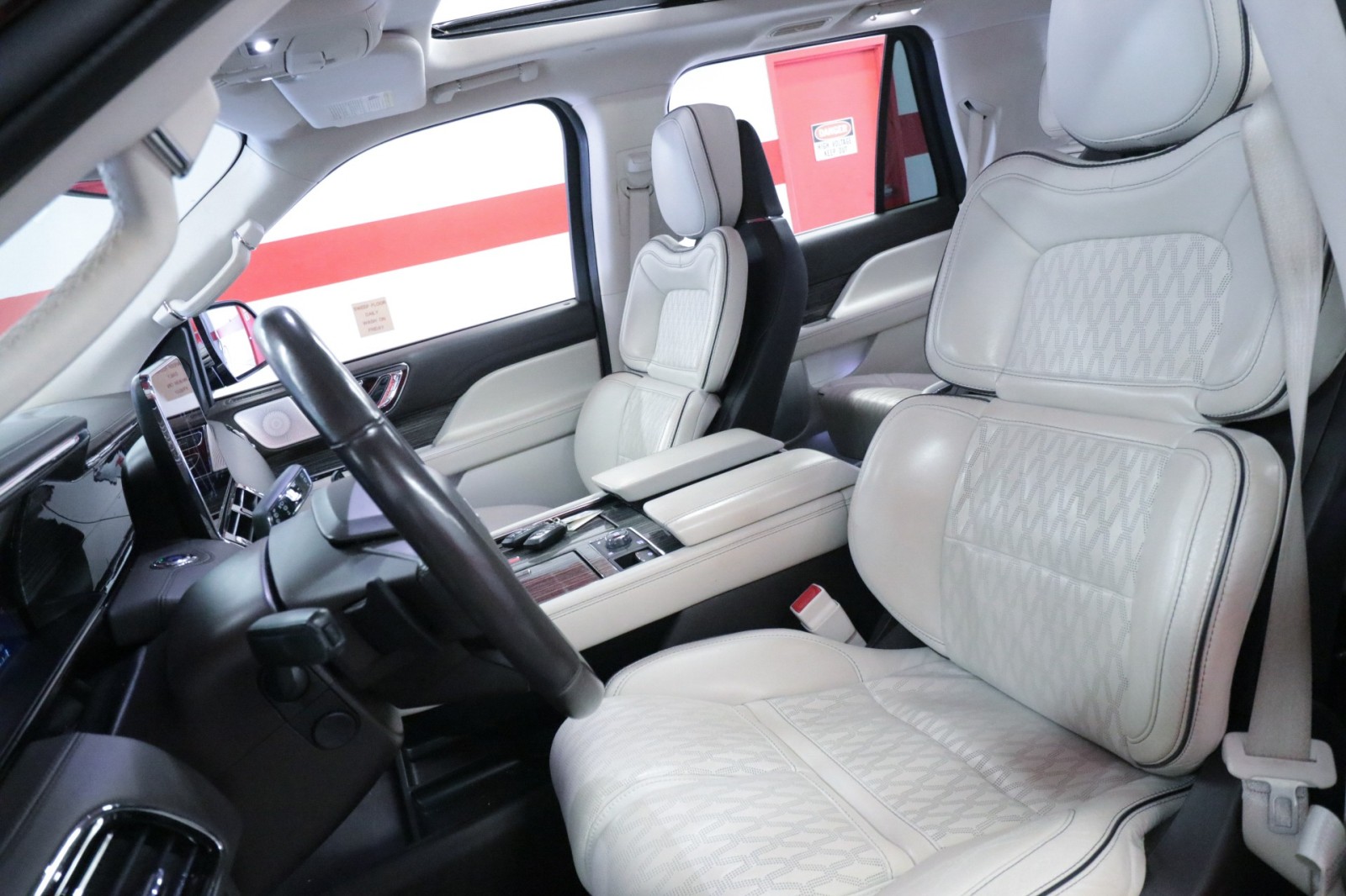 Used Car 2020 Lincoln Navigator  Black Label For Sale Under $50,000 In Austin, Texas