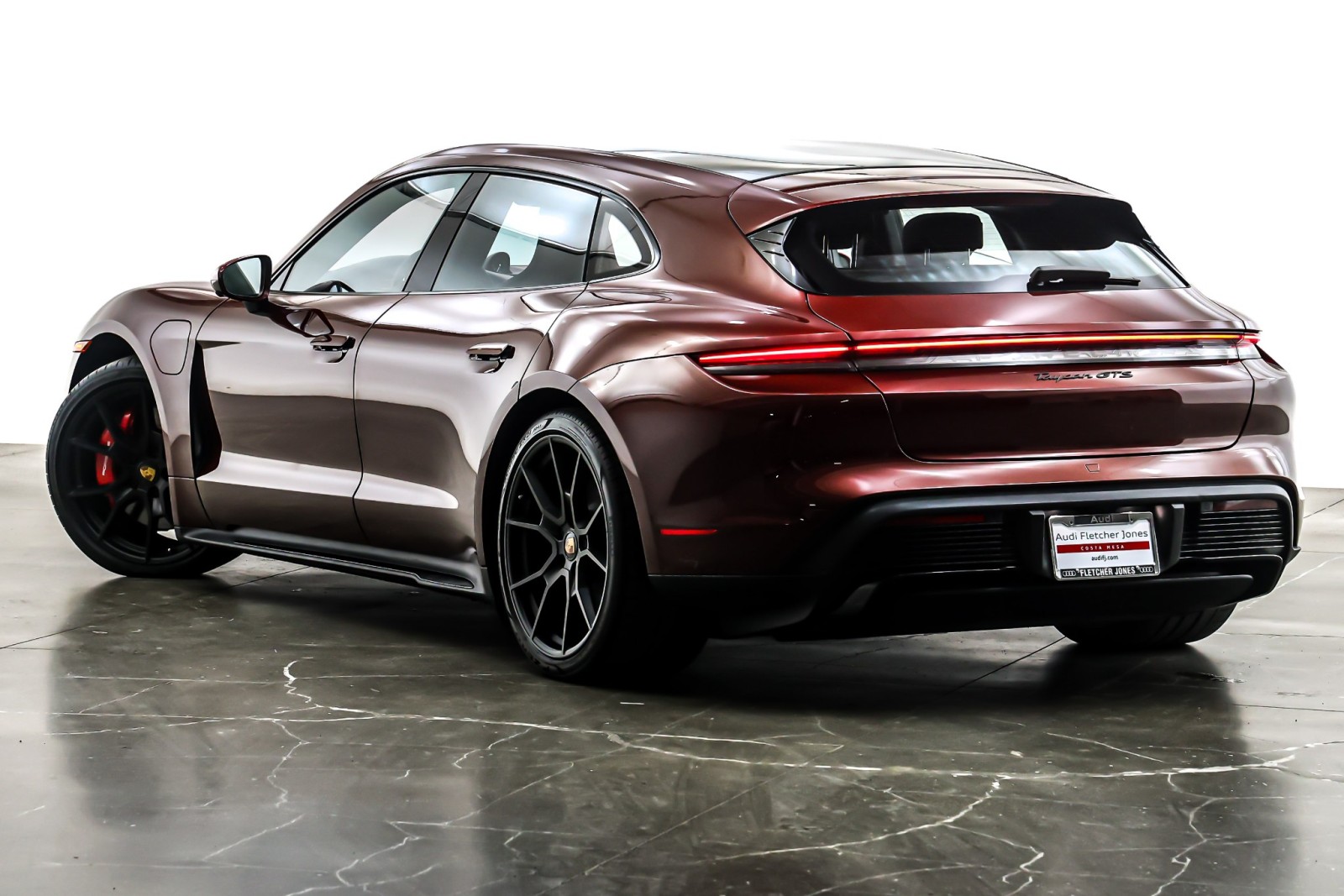 Used 2023 Cherry Metallic Porsche GTS Sport Turismo AWD image 11