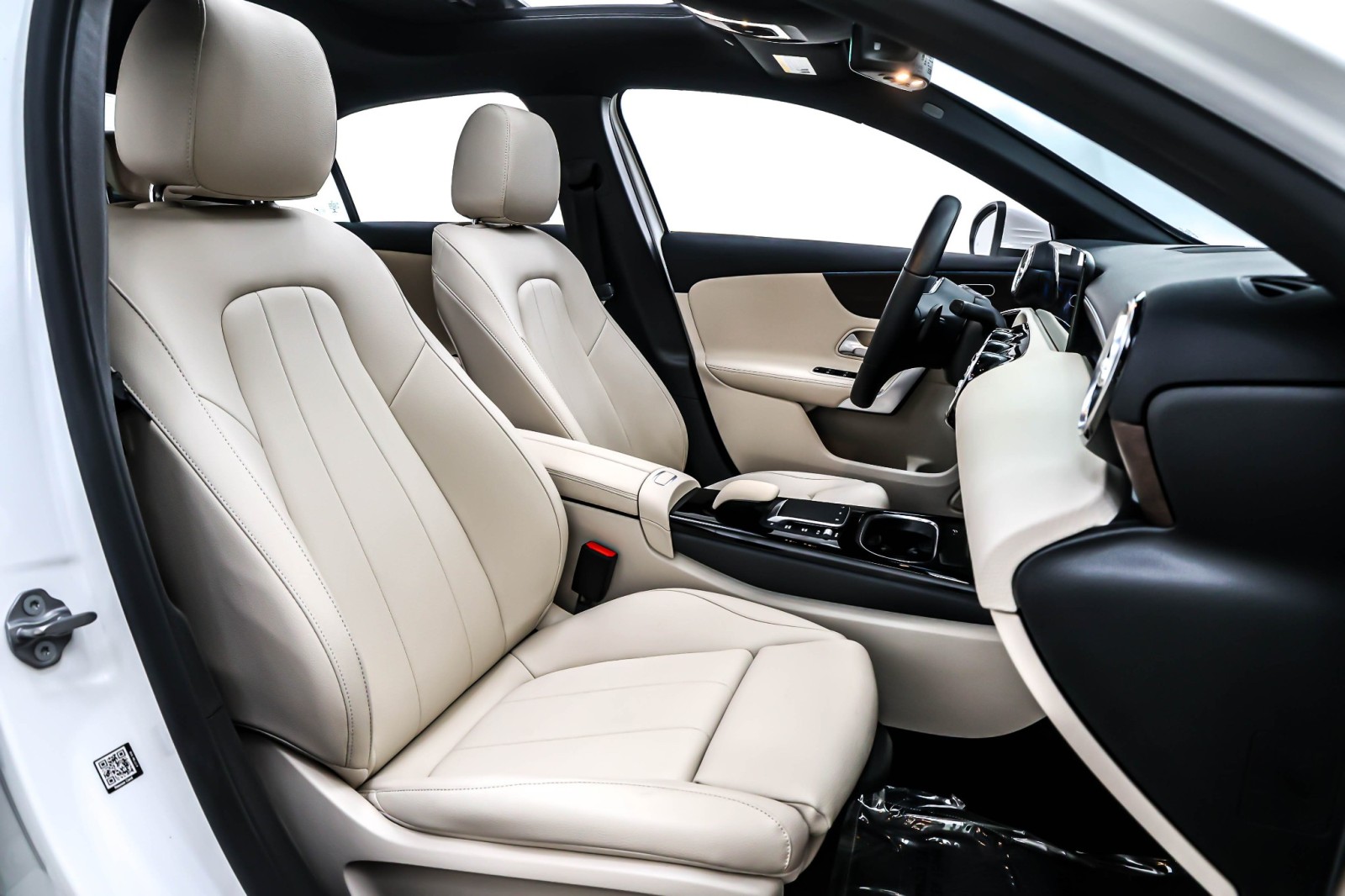 Used 2021 Polar White Mercedes-Benz A 220 Sedan image 6