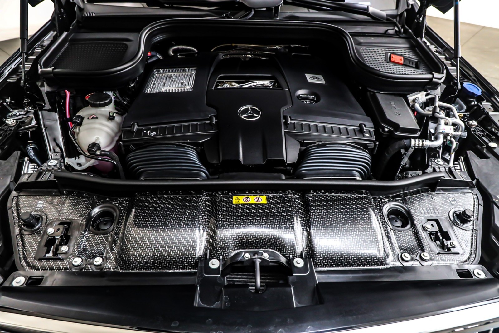 New 2026 Obsidian Black Metallic Mercedes-Benz Maybach GLS 600 image 11