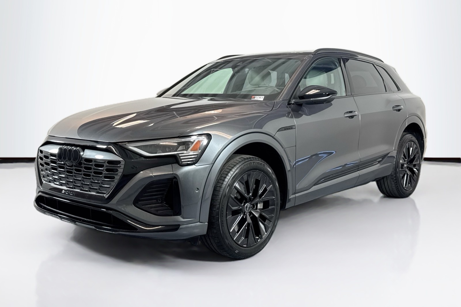 2024 Audi Q8 e-tron Prestige
