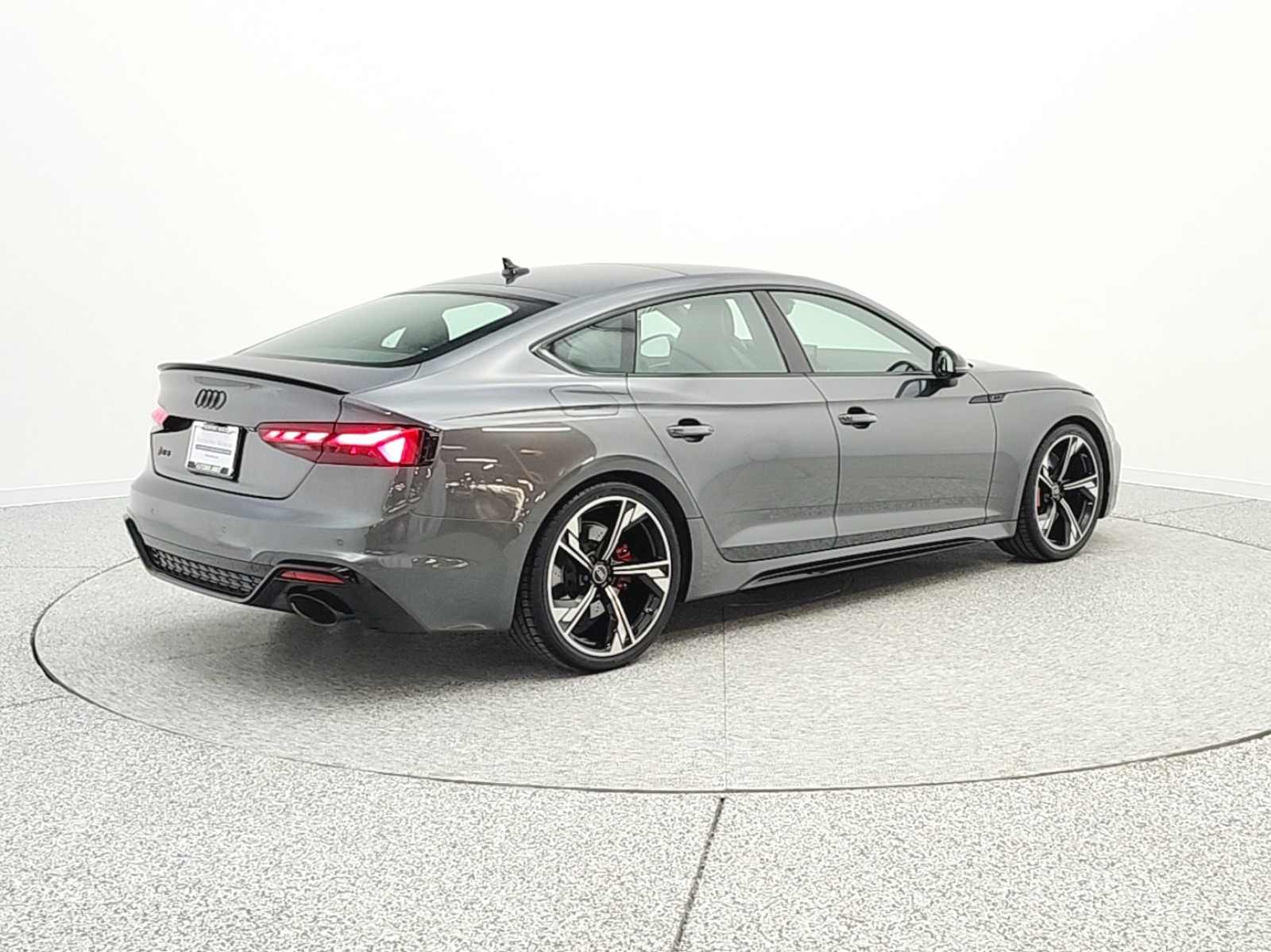 Used 2023 Daytona Gray Pearl Effect Audi 2.9 TFSI quattro image 5