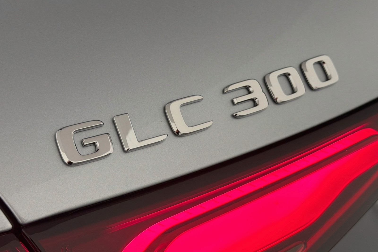 New 2026 Cirrus Silver Metallic Mercedes-Benz GLC 300 SUV image 8