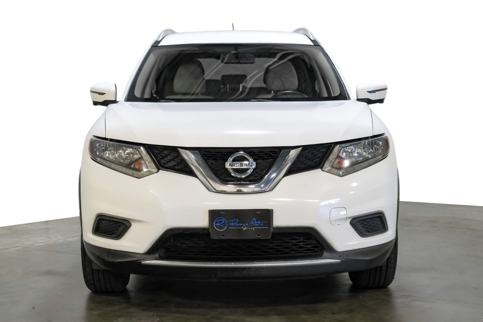 2016 Nissan Rogue SV 2