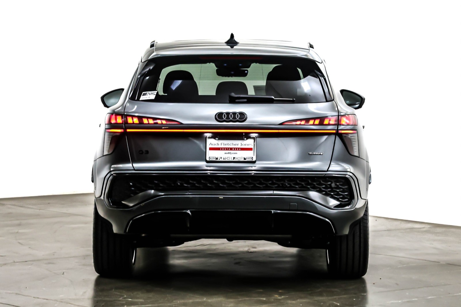 New 2026 Daytona Gray Pearl Effect Audi S line image 3