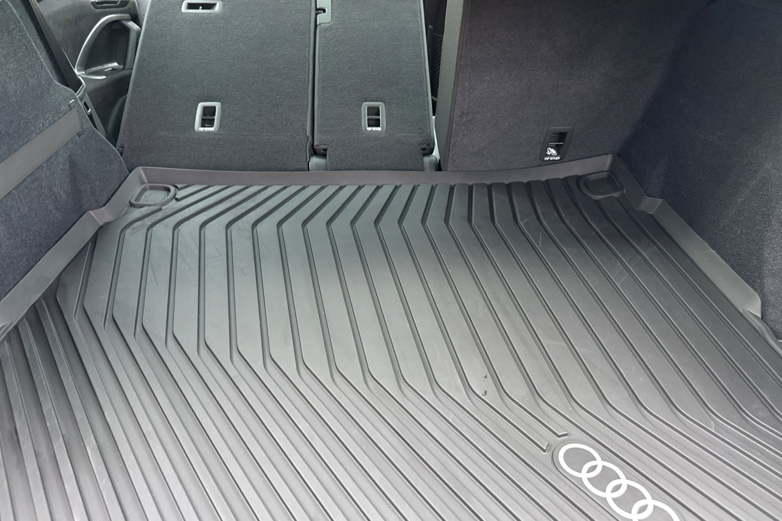 Used 2025 Mythos Black Metallic Audi Premium Plus 3.0 TFSI quattro image 14