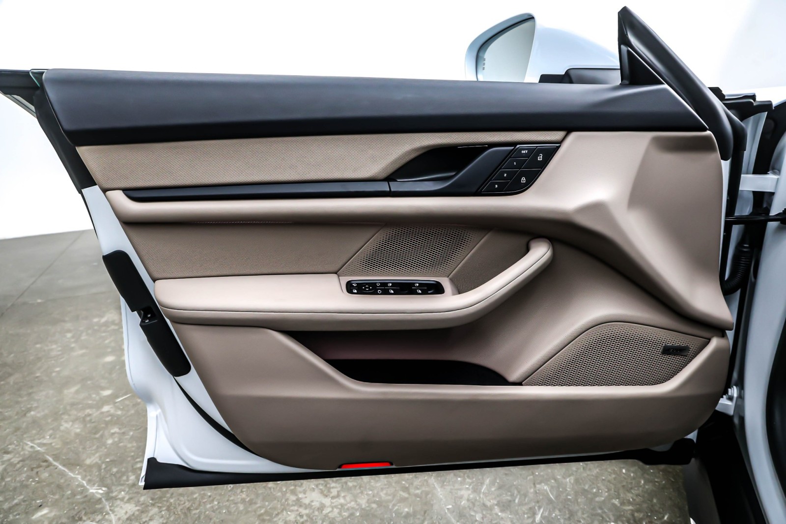 Used 2023 Carrara White Metallic Porsche 4 Cross Turismo AWD image 22