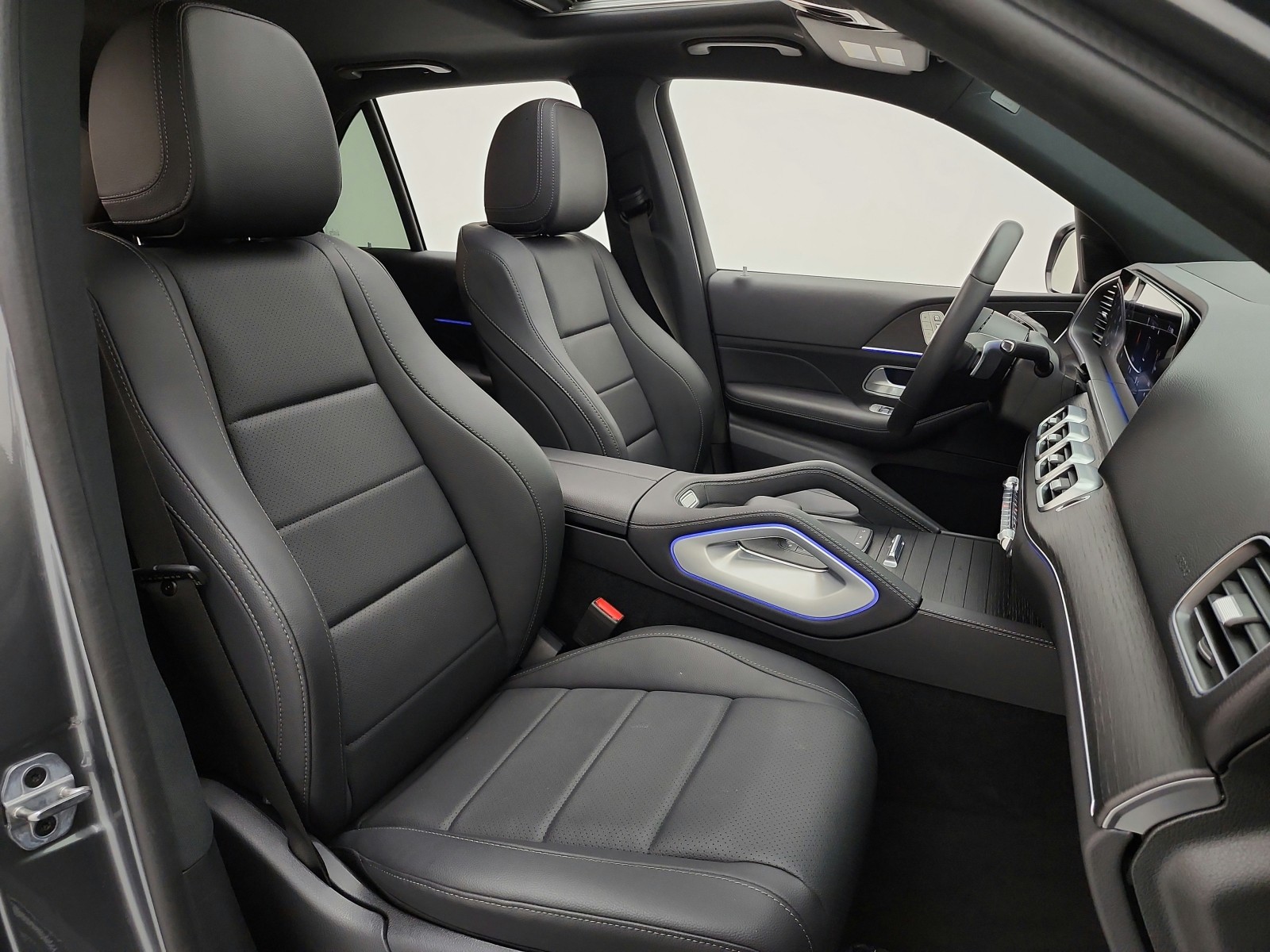 Certified Used 2024 Selenite Grey Metallic Mercedes-Benz GLE 350 4MATIC® SUV image 17