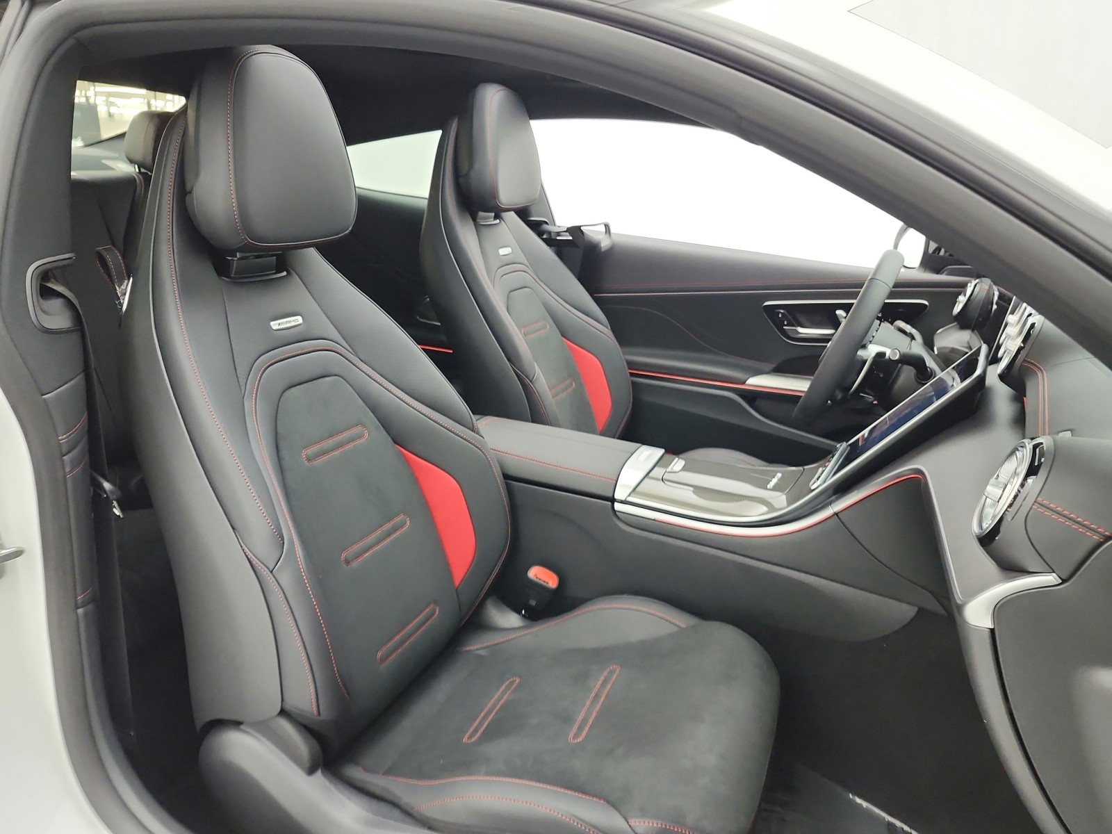 New 2026 MANUFAKTUR Moonlight White Metallic Mercedes-Benz AMG® CLE 53 image 15