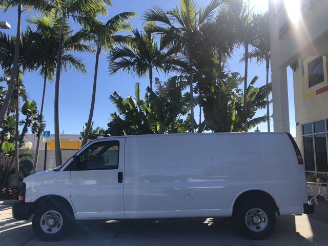 2007 Chevrolet Express Cargo Van LOW MILES 1 OWNER EXT in pompano beach, Florida